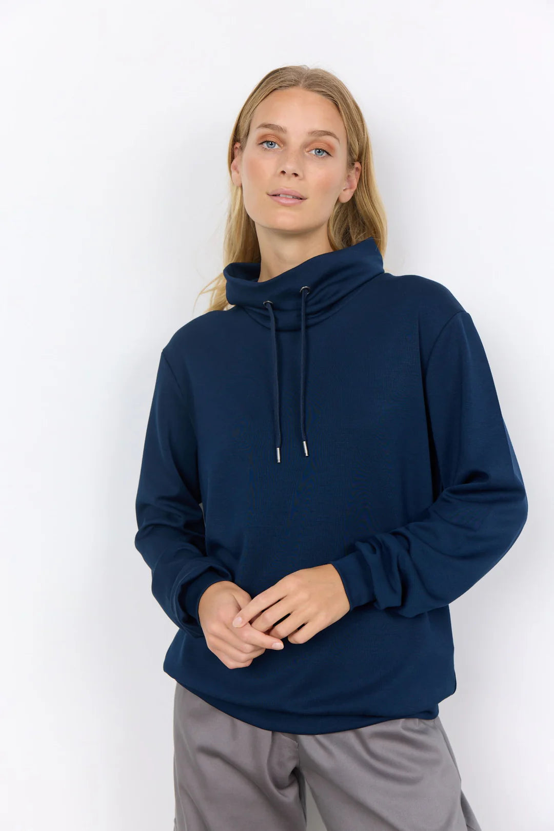 Banu 125 Sweatshirt in Navy